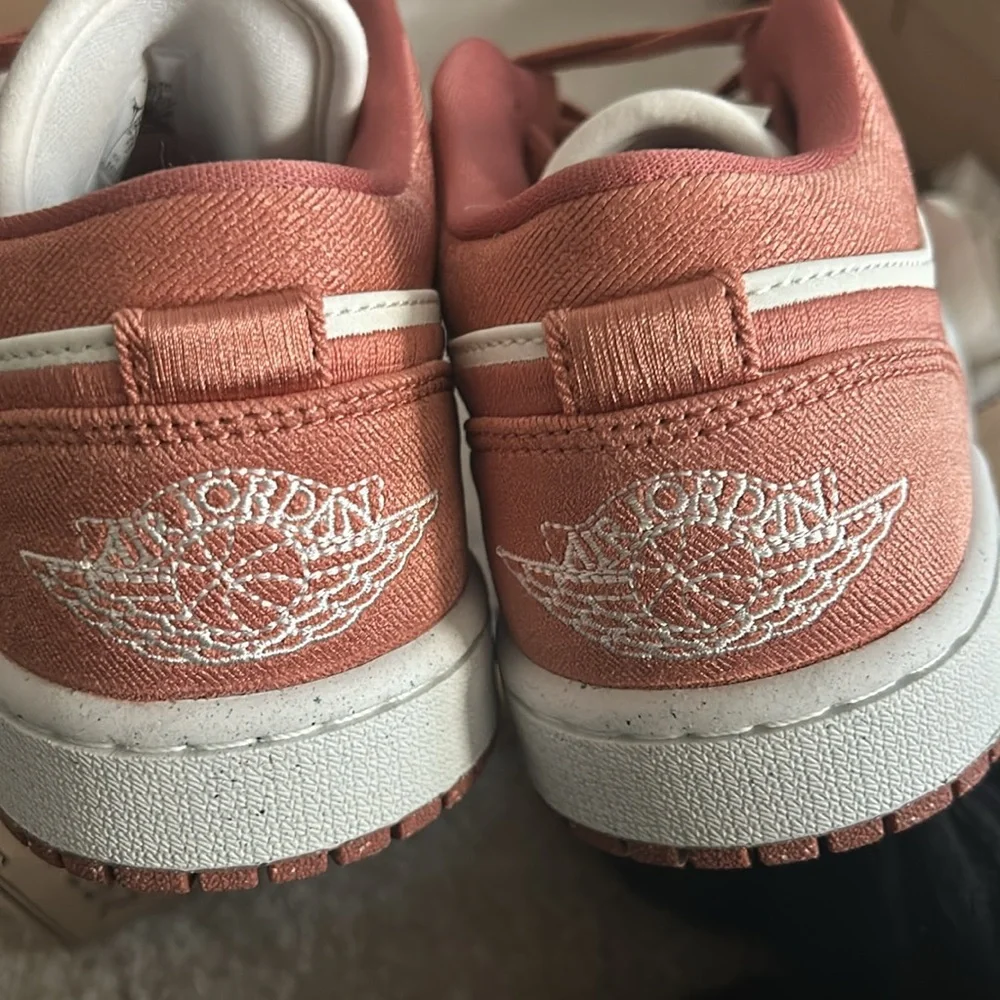 Brand New Women’s Jordan 1